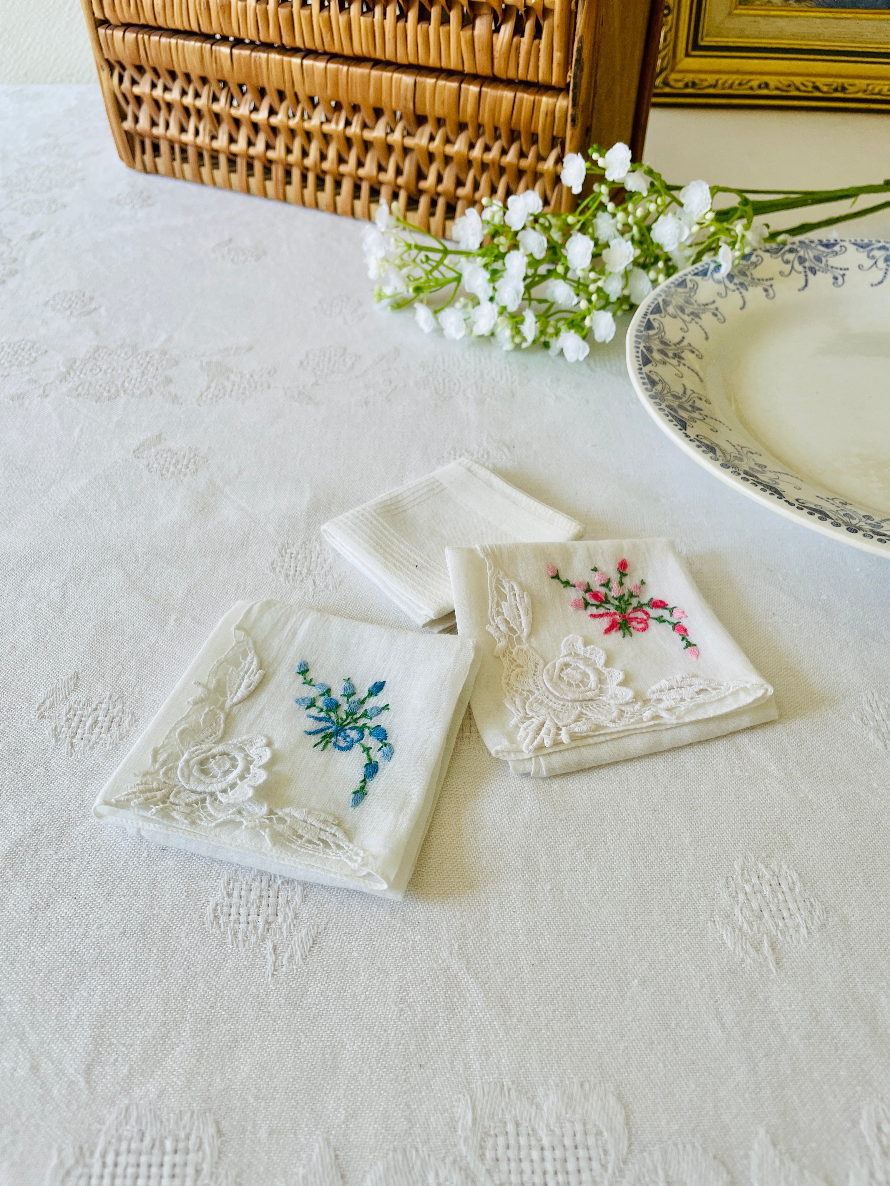 フランスアンティーク♡お花のレース刺繍の純白コットン生地ハット